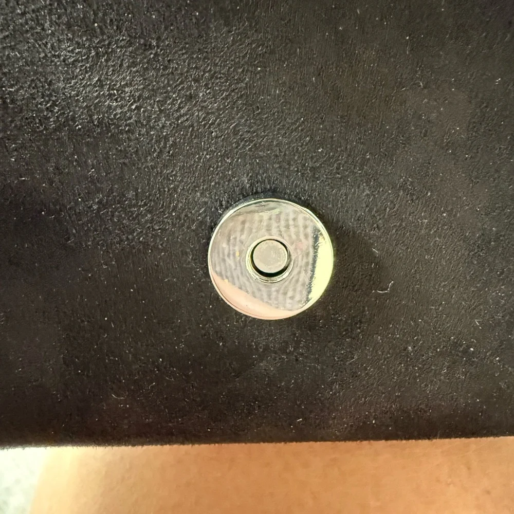 Gemstone Bow Clutch, INC - Picture 7 of 11